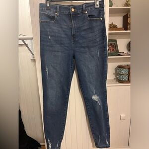 11/30 Kendall+Kylie Kontour Skinny Jeans